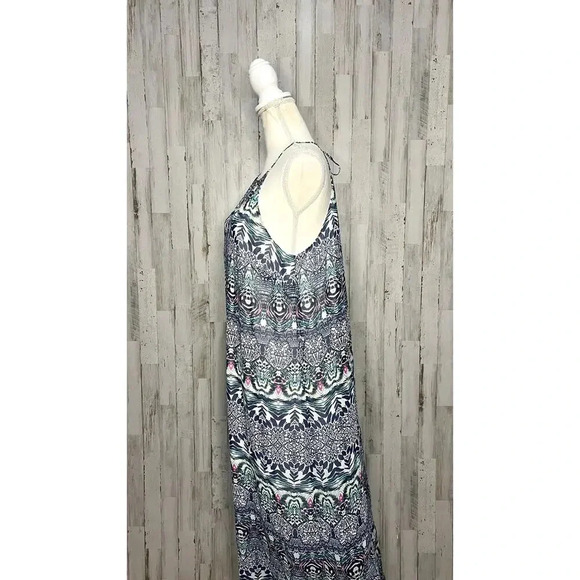 Donna Morgan Women's Geometric Print Halter Maxi Dress Size 12 - Picture 4 of 5